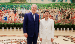 <strong>是黄志明用取聪慧书写的传奇篇章</strong>